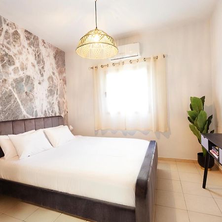 Almogim Suites Eilat Hotel (Adults Only) Екстер'єр фото