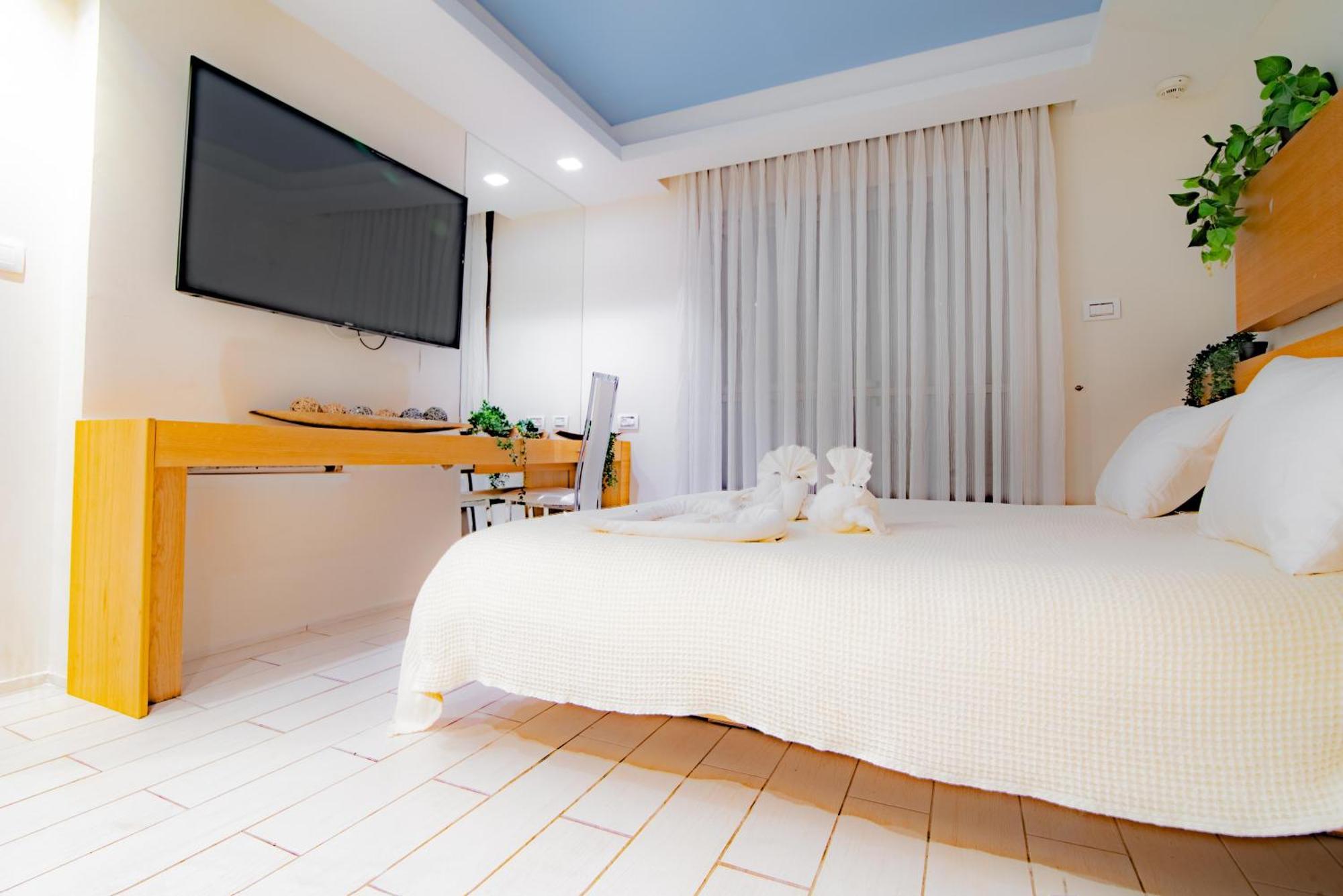 Almogim Suites Eilat Hotel (Adults Only) Екстер'єр фото