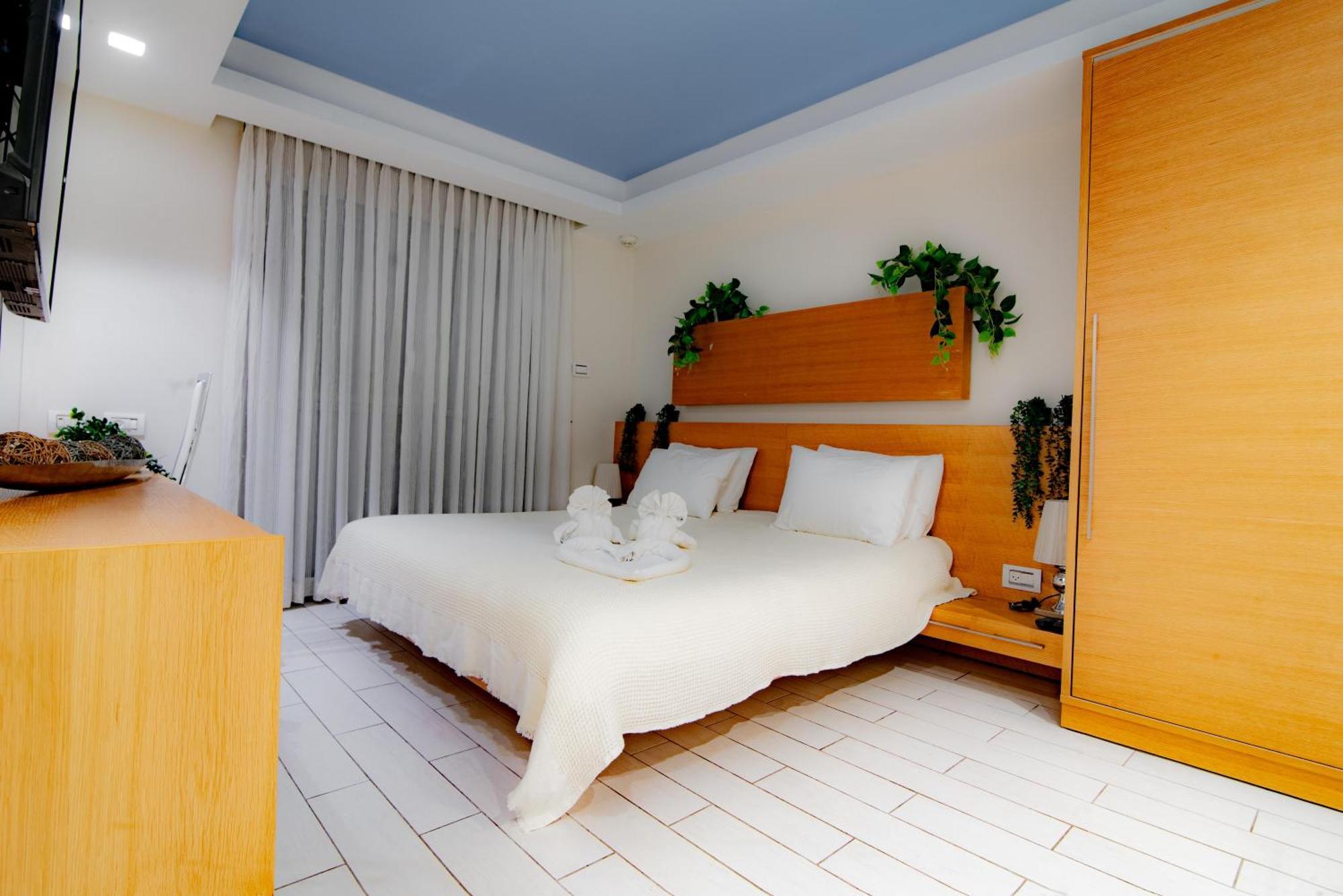 Almogim Suites Eilat Hotel (Adults Only) Екстер'єр фото