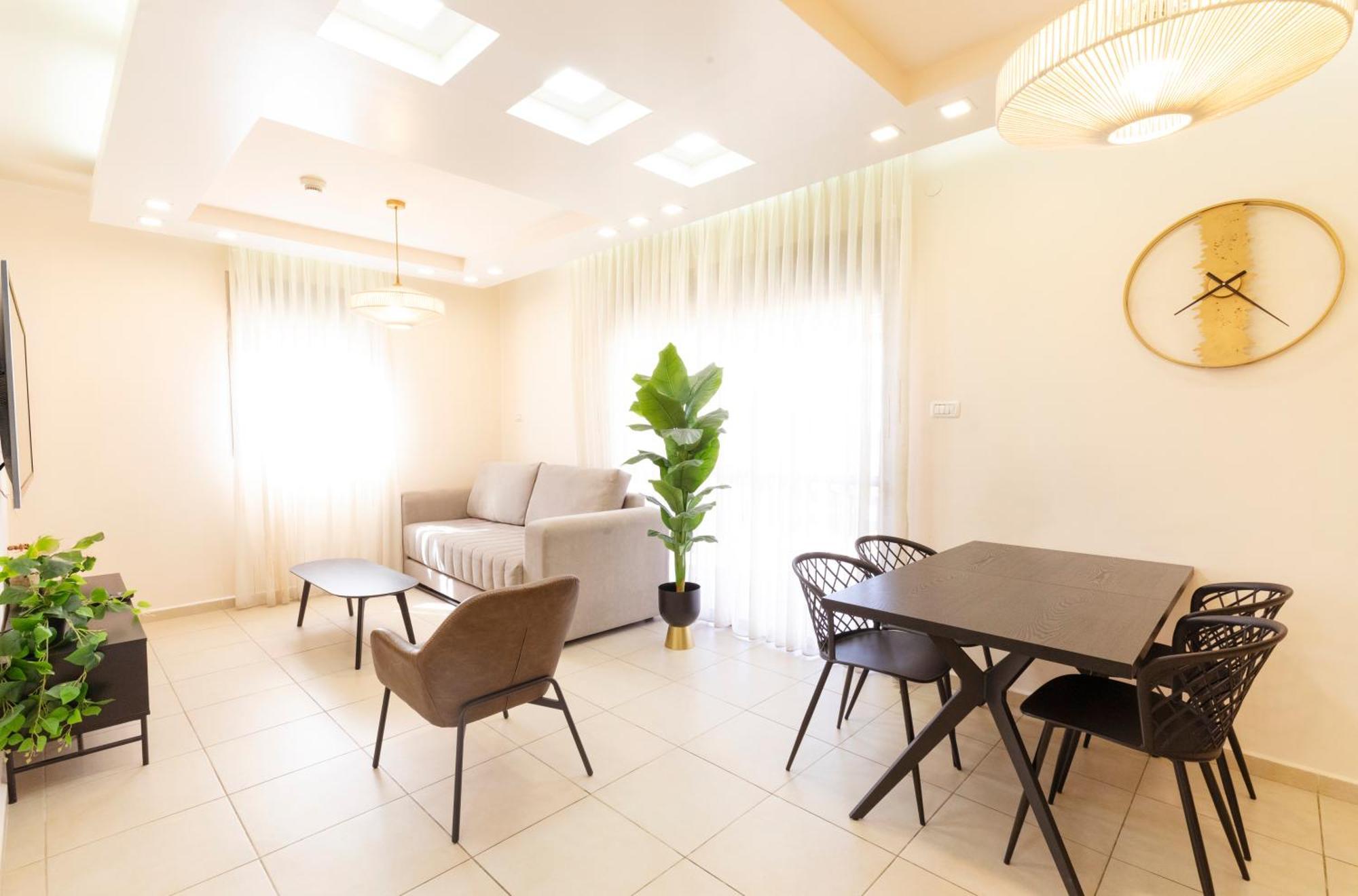Almogim Suites Eilat Hotel (Adults Only) Екстер'єр фото
